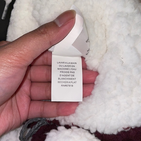 NEW!! Cuddle Duds comfortable house shoes - Picture 8 of 8